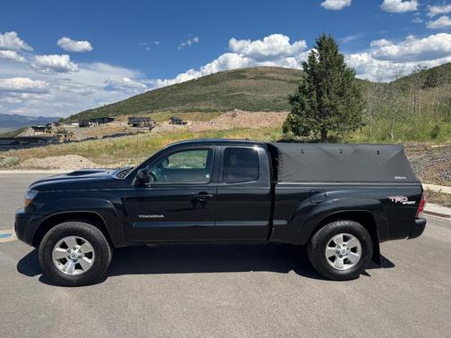 Black 2009 Toyota Tacoma Access Cab