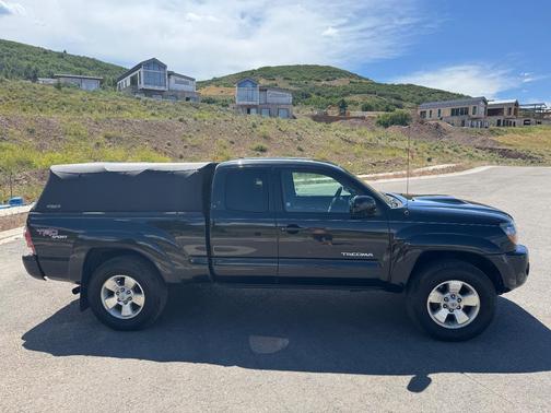 Black 2009 Toyota Tacoma Access Cab