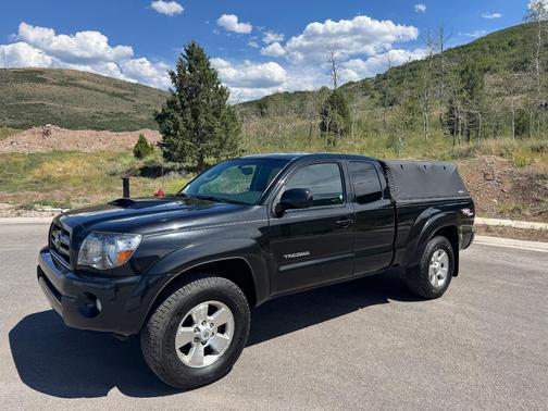 Black 2009 Toyota Tacoma Access Cab