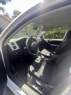 2017 Volkswagen Tiguan Limited 2.0T