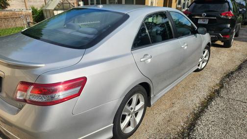 Silver 2011 Toyota Camry SE