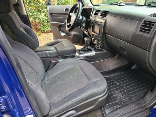 Blue 2009 Hummer H3 Base