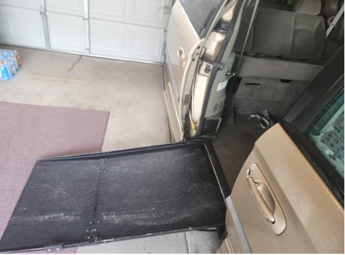 Gold 2001 Dodge Grand Caravan Sport