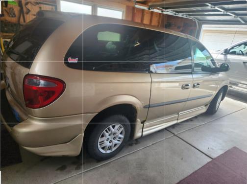 Gold 2001 Dodge Grand Caravan Sport