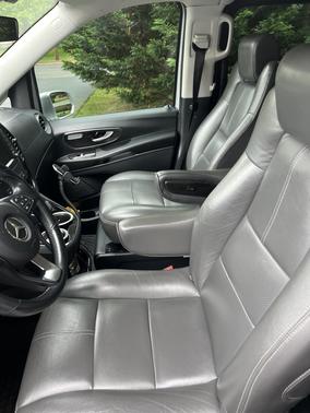 2016 Mercedes-Benz Metris Base