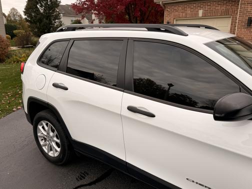 2015 Jeep Cherokee Sport