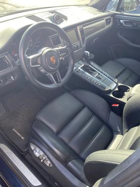 2016 Porsche Macan Macan Turbo
