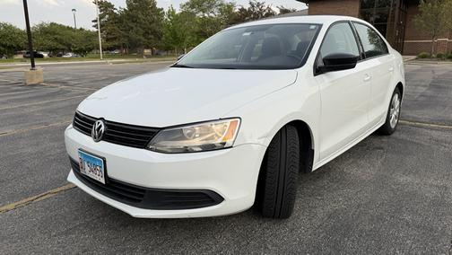 White 2014 Volkswagen Jetta TDI
