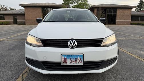 White 2014 Volkswagen Jetta TDI