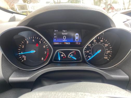 White 2017 Ford Escape SE