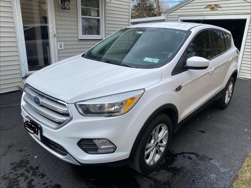 White 2017 Ford Escape SE