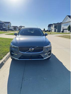 2022 Volvo XC60 Recharge Plug-In Hybrid T8 Inscription