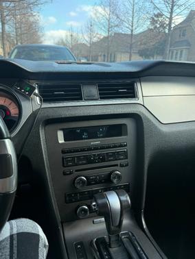 2011 Ford Mustang V6 Premium