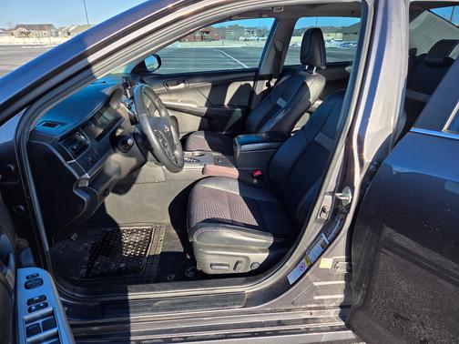 2014 Toyota Camry Hybrid SE Limited Edition