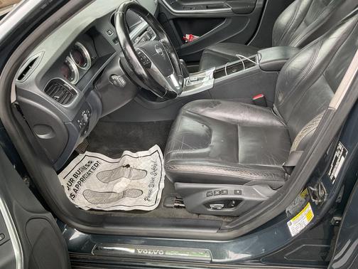 Gray 2012 Volvo S60 T6
