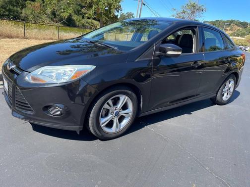 Black 2014 Ford Focus SE