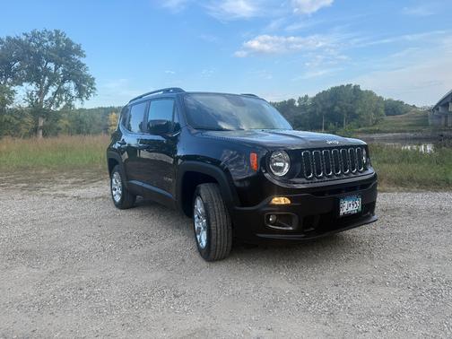 Black 2017 Jeep Renegade Latitude