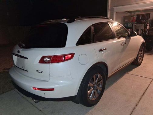 2008 INFINITI FX35 Base