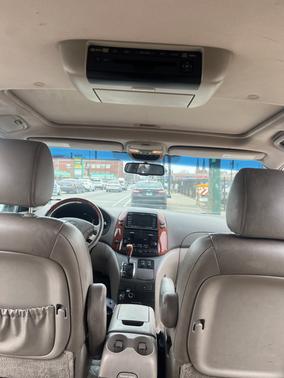 2010 Toyota Sienna XLE