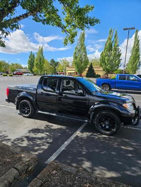 Black 2019 Nissan Frontier SV
