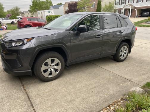 2022 Toyota RAV4 LE