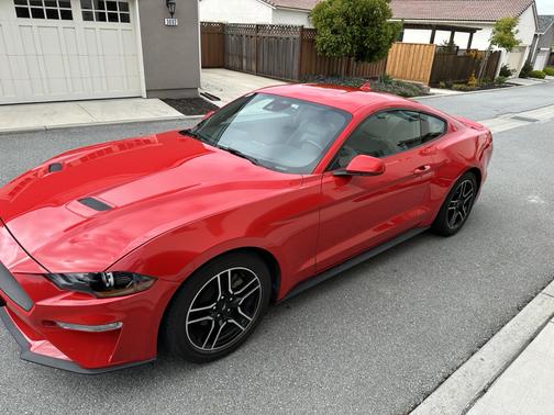 2020 Ford Mustang EcoBoost Premium