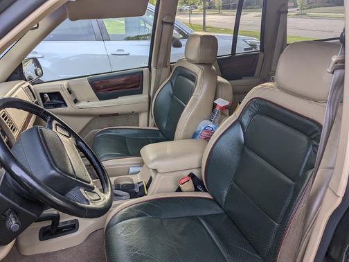 Green 1995 Jeep Grand Cherokee Limited 4WD