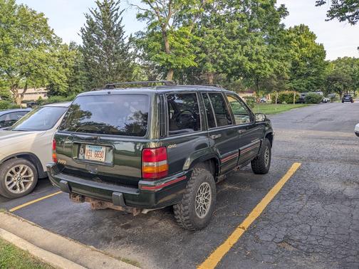 Green 1995 Jeep Grand Cherokee Limited 4WD