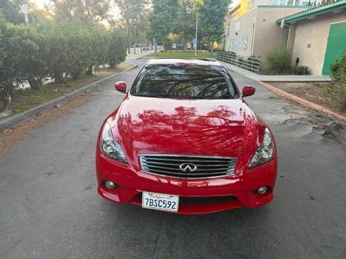 Red 2013 INFINITI G37 Journey