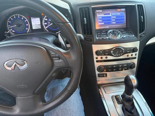 Red 2013 INFINITI G37 Journey