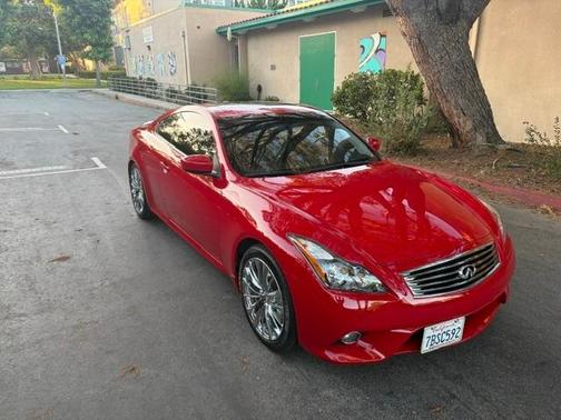Red 2013 INFINITI G37 Journey