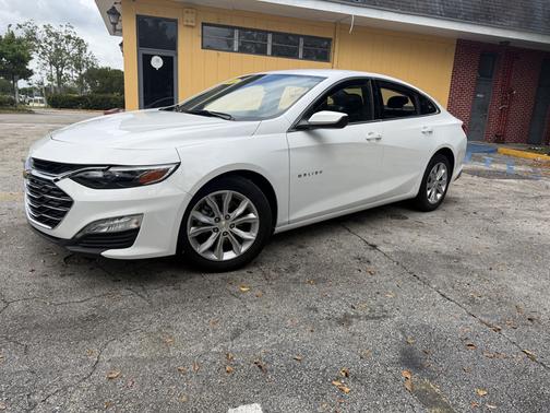 White 2024 Chevrolet Malibu 1LT