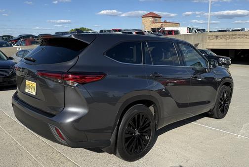 Gray 2020 Toyota Highlander LE