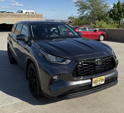 Gray 2020 Toyota Highlander LE