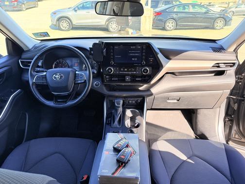 Gray 2020 Toyota Highlander LE
