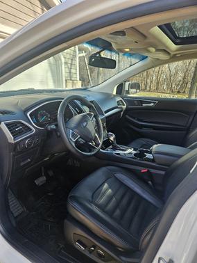 White 2016 Ford Edge SEL