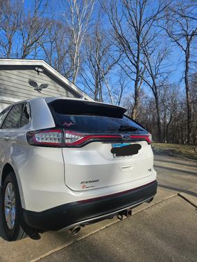 White 2016 Ford Edge SEL