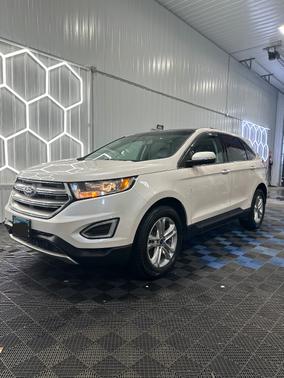 White 2016 Ford Edge SEL