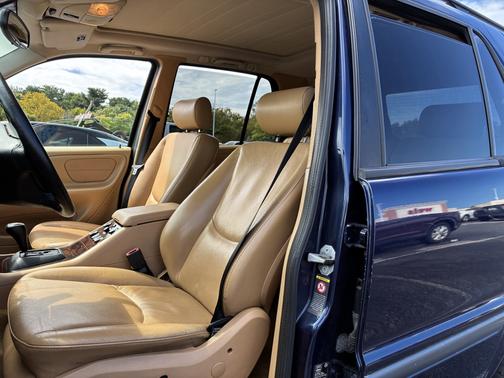 Black 1999 Mercedes-Benz M-Class ML320