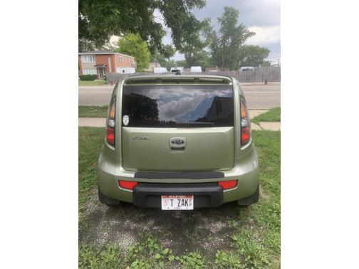 2010 Kia Soul +