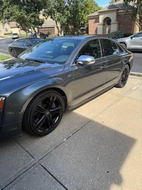 Gray 2014 Audi S8 4.0T
