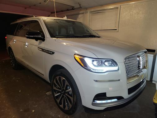2022 Lincoln Navigator L Reserve