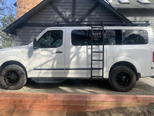 2020 Nissan NV Passenger NV3500 HD SL V8