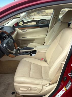 2014 Lexus ES 300h Base