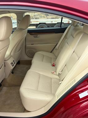 2014 Lexus ES 300h Base