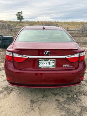 2014 Lexus ES 300h Base