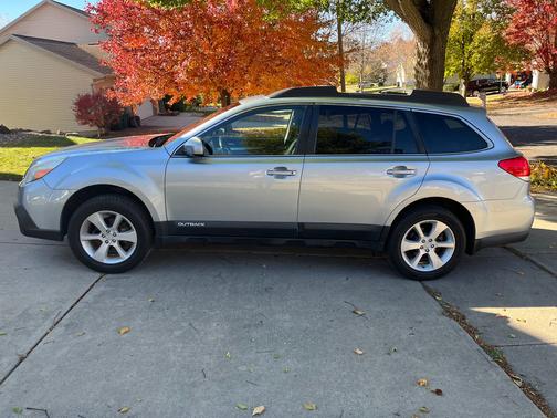 2014 Subaru Outback 2.5i Premium