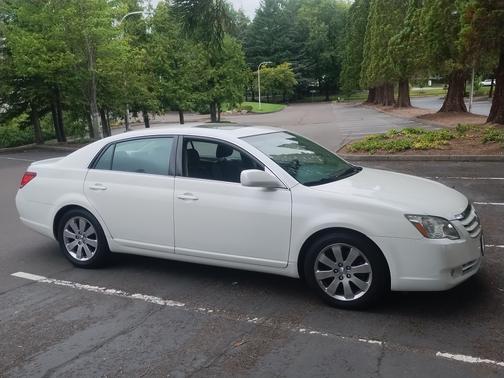 2005 Toyota Avalon XLS