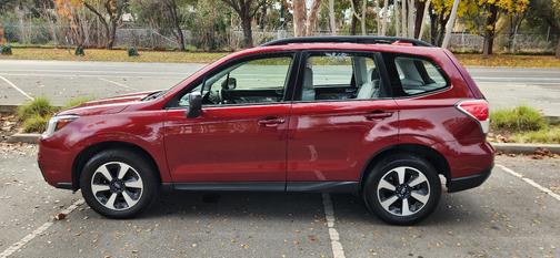 2017 Subaru Forester 2.5i