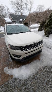 White 2019 Jeep Compass Latitude